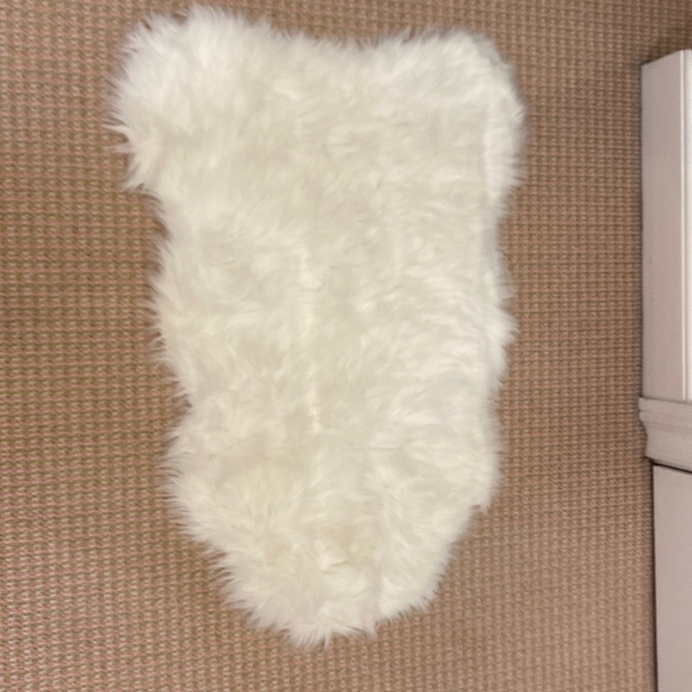 Fluffy white carpet